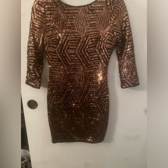 Black and gold sequin dress - Picture 1 of 3